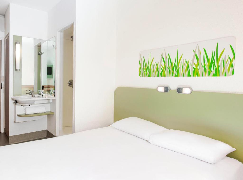 Ibis Budget Leeds Centre Crown Point Road Leeds (West Yorkshire) Exterior foto